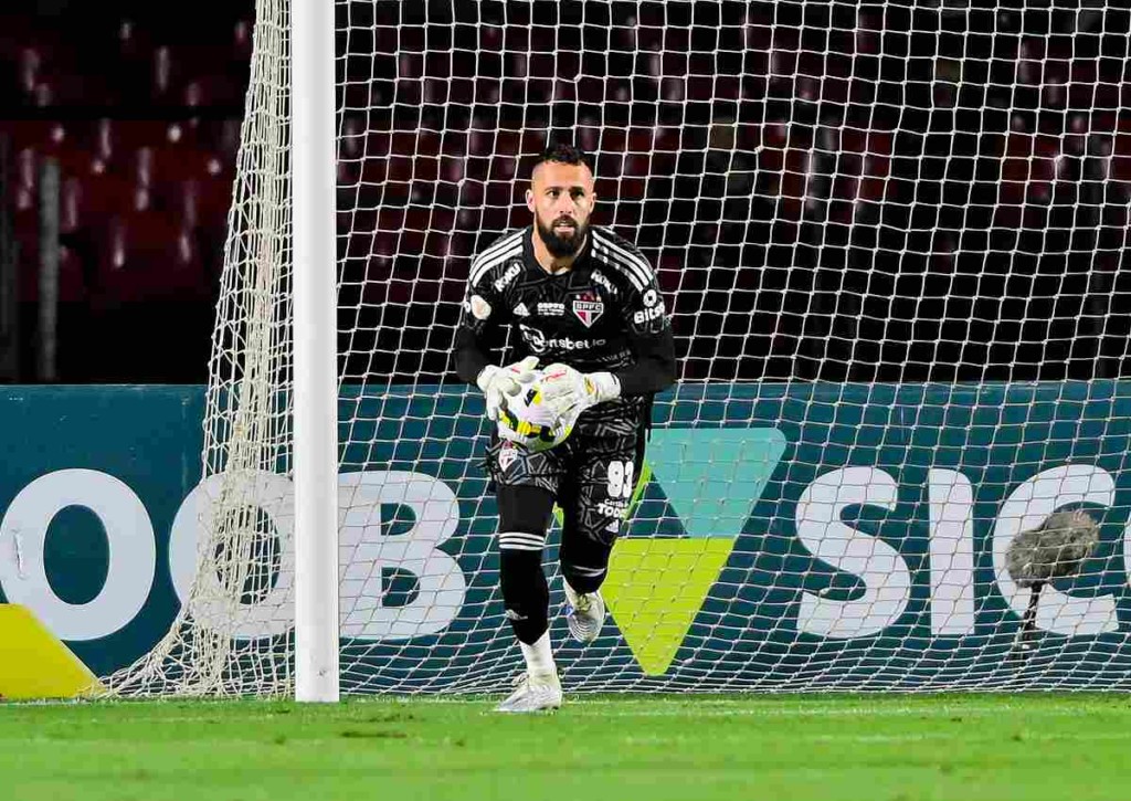 Muss Jandrei gegen Atletico GO hinter sich greifen? © IMAGO / Fotoarena, 26.06.2022 Atletico GO Sao Paulo Tipp