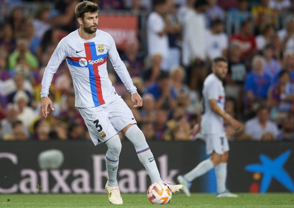 Feiert Barcelona (im Bild: Gerard Pique) gegen Real Valladolid den ersten Heimsieg der Saison? © IMAGO / NurPhoto, 24.08.2022 Feiert Barcelona (im Bild: Gerard Pique) gegen Real Valladolid den ersten Heimsieg der Saison?