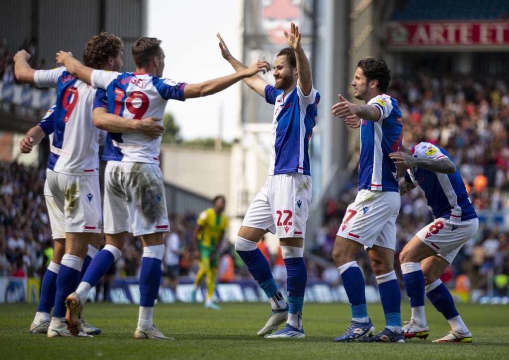 Verteidigt Blackburn in Reading die Tabellenspitze? © IMAGO / NurPhoto, 14.08.2022 Verteidigt Blackburn in Reading die Tabellenspitze?