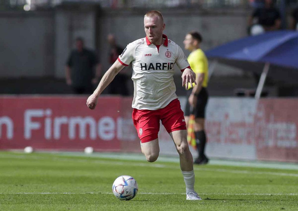 Ist Bayreuth gegen Essen (im Bild: Berlinski) im Nachteil? © IMAGO / Markus Endberg, 20.08.2022 SpVgg Bayreuth RW Essen Tipp