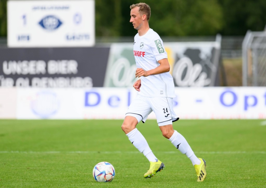 Kann sich der SC Verl (im Bild: Michel Stoecker) gegen Zwickau vom Tabellenende befreien?