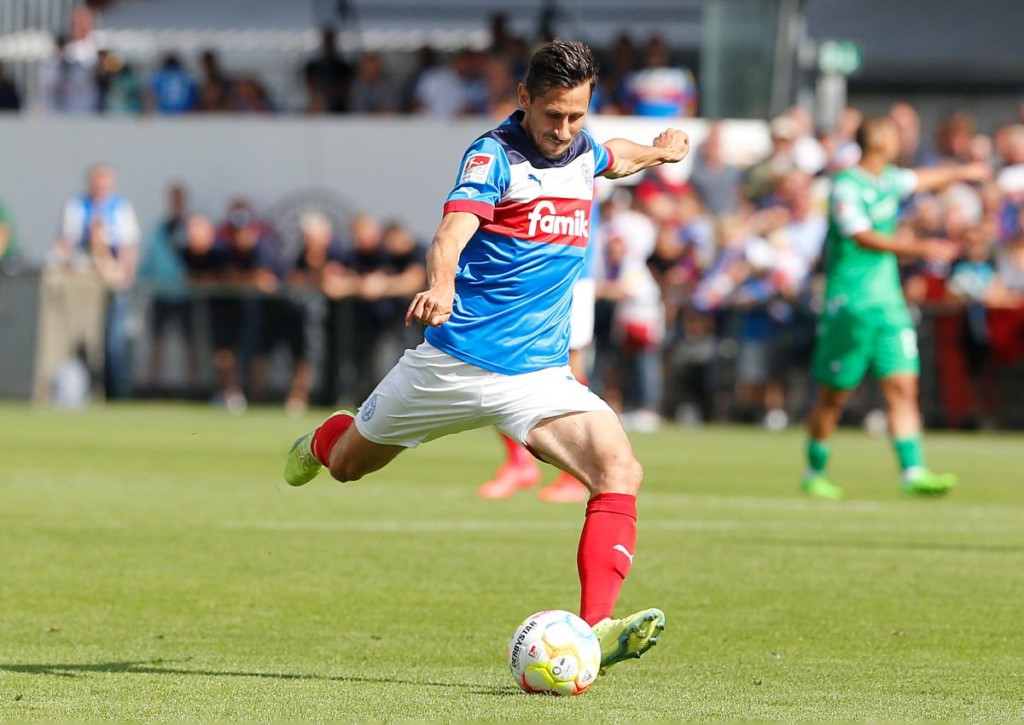 Schießt Steven Skrzybski Kiel auch in Regensburg ins Glück?