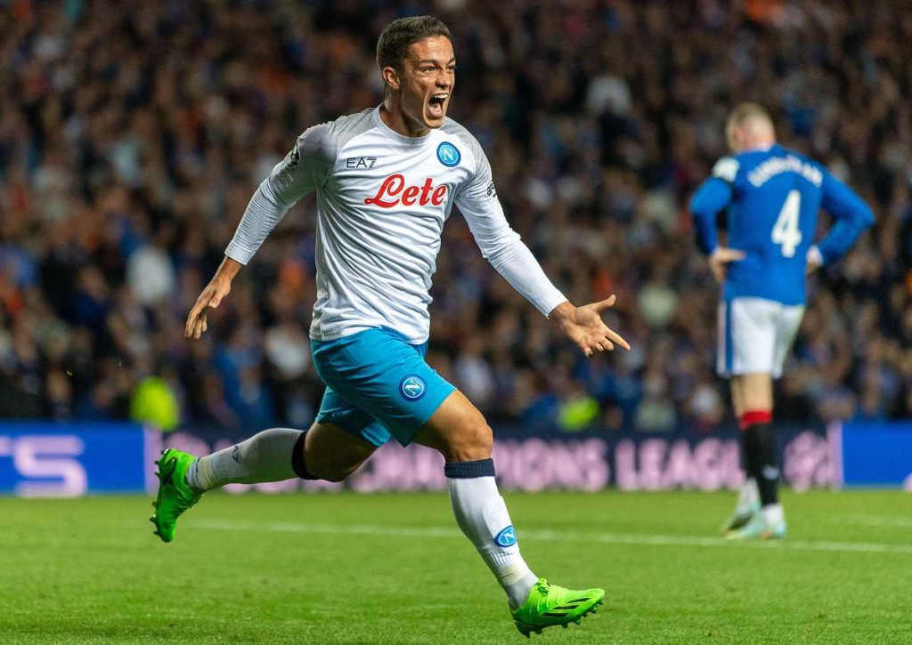 Präsentiert sich Raspadori (Neapel) gegen den Turin FC erneut treffsicher? © IMAGO / Sports Press Photo, 14.09.2022 Neapel Turin FC Tipp