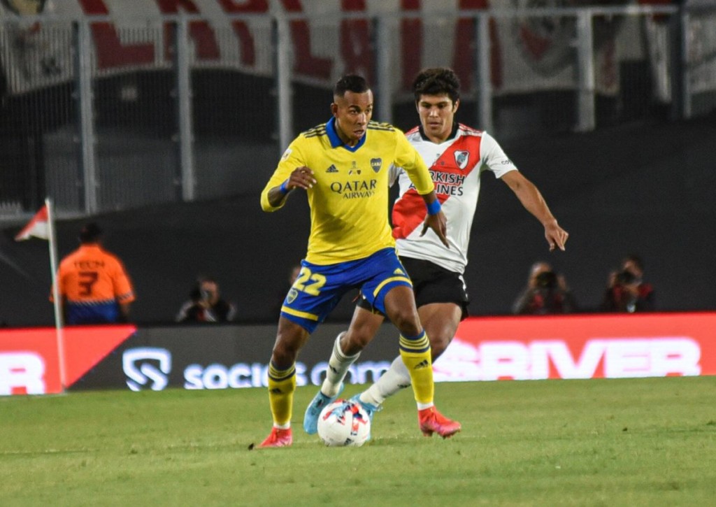 Wer gewinnt das imposante Derby zwischen River Plate und den Boca Juniors?