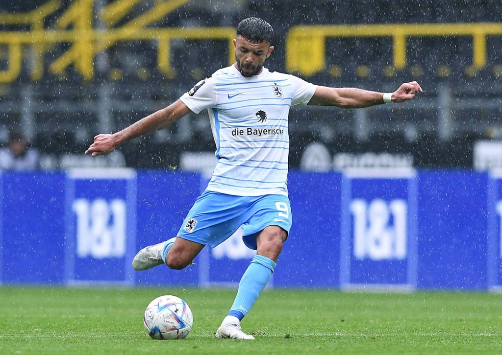 Setzt sich 1860 München (im Bild: Albion Vrenezi) gegen Ingolstadt durch? © IMAGO / Revierfoto, 01.10.2022 1860 München Ingolstadt Tipp