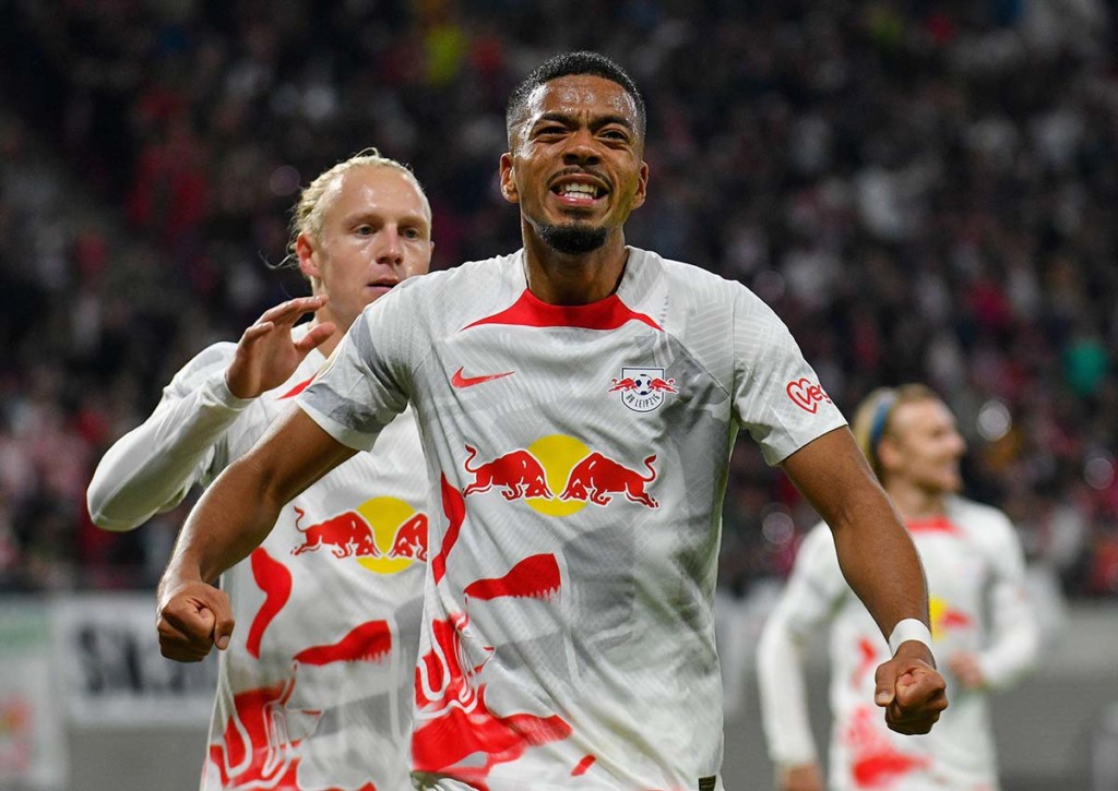 Holt sich RB Leipzig (im Bild: Benjamin Henrichs) den Auswärtssieg in Augsburg? © IMAGO / Eibner, 18.10.2022 Augsburg RB Leipzig Tipp