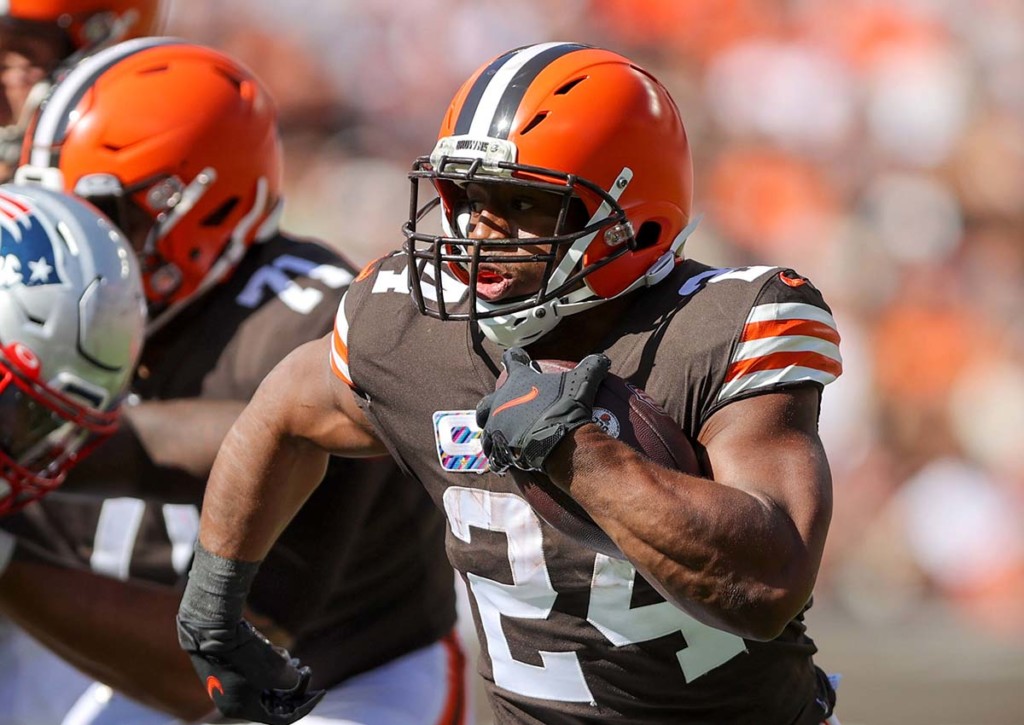 Holen sich die Cleveland Browns (im Bild: Nick Chubb) einen vollen Erfolg bei den Baltimore Ravens? © IMAGO / Icon Sportswire, 16.10.2022 Ravens Browns Tipp