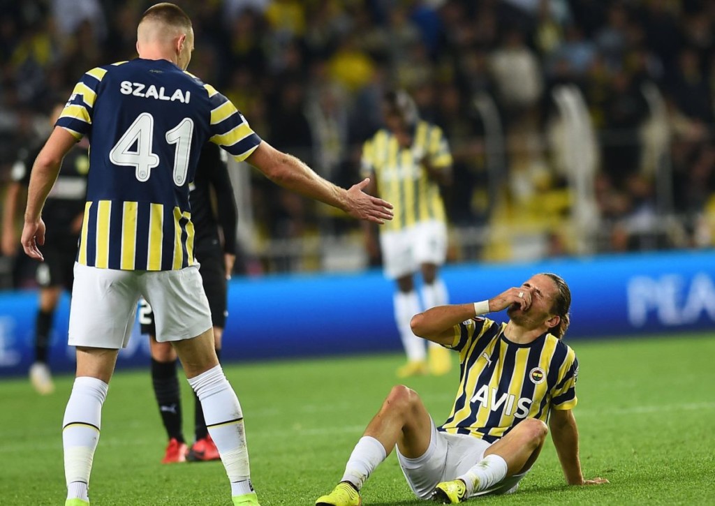 Bleibt Fenerbahce mit einem Heimsieg gegen Karagümrük oben dran?