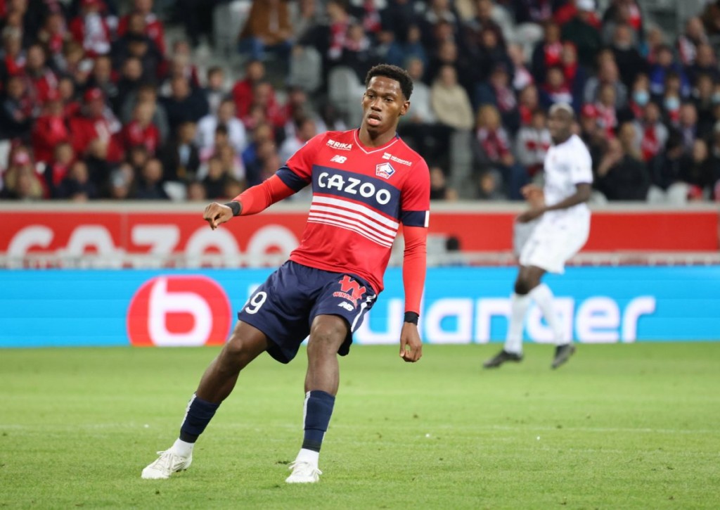 Fügt Lille (im Bild: Jonathan David) Lens die erste Niederlage zu?