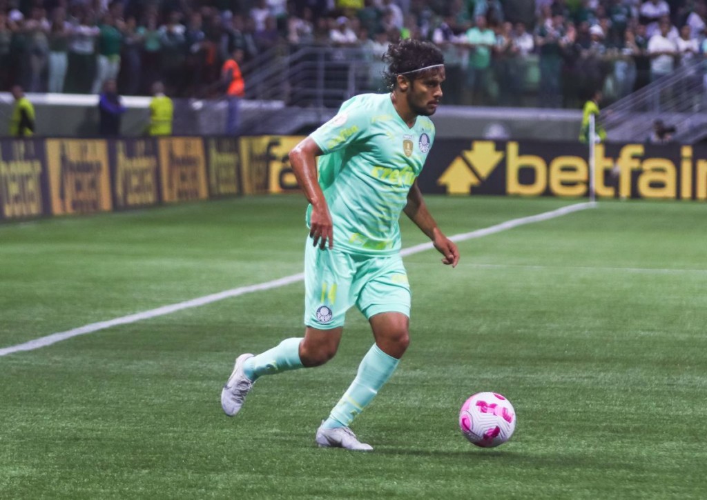 Revanchiert sich Palmeiras (im Bild: Gustavo Scarpa) gegen Athletico PR für das Aus in der Copa Libertadores?