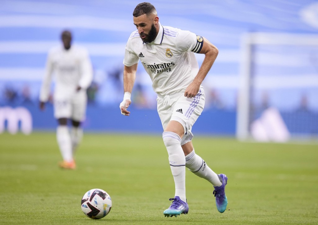 Mit dem neuen Weltfussballer Karim Benzema will Real Madrid in Elche dreifach punkten.