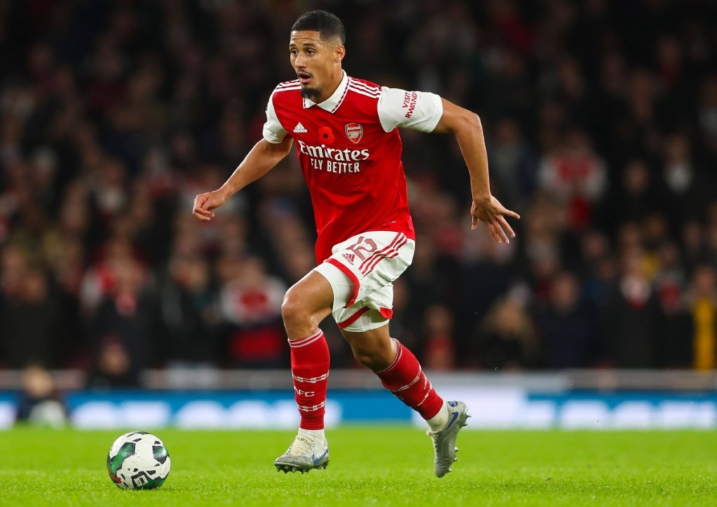 Geht Arsenal (im Bild: William Saliba) dank eines Sieges gegen Wolverhampton als Tabellenführer in die WM-Pause?