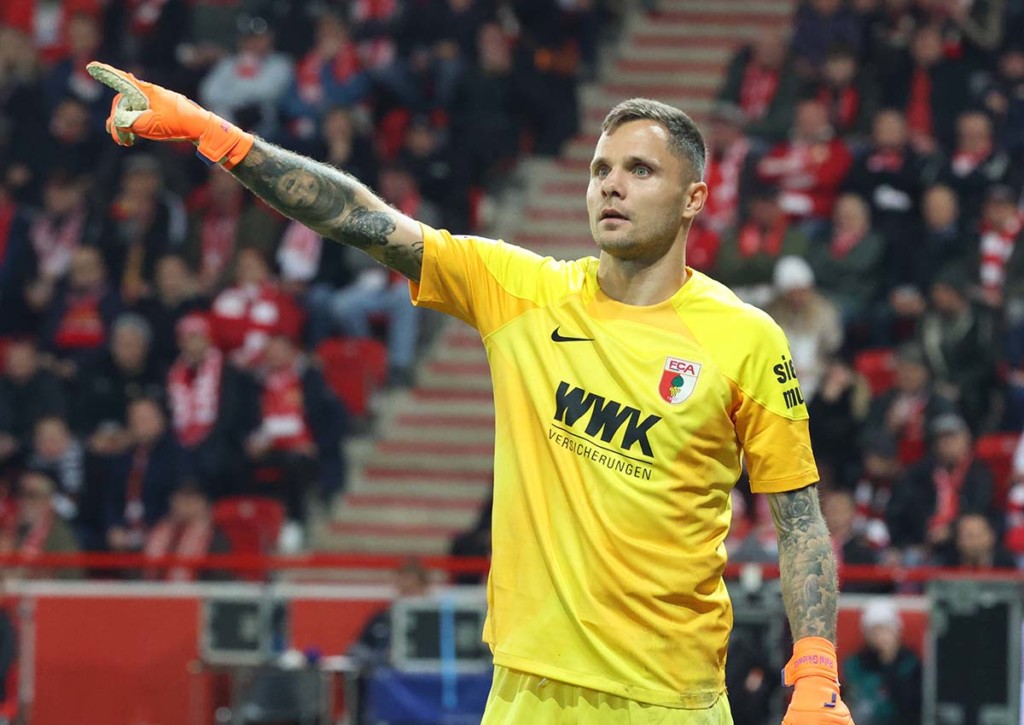 Fertigt Augsburg (im Bild: Rafal Gikewicz) den Kontrahenten aus Bochum ab? © IMAGO / Nordphoto, 09.11.2022 Augsburg Bochum Tipp