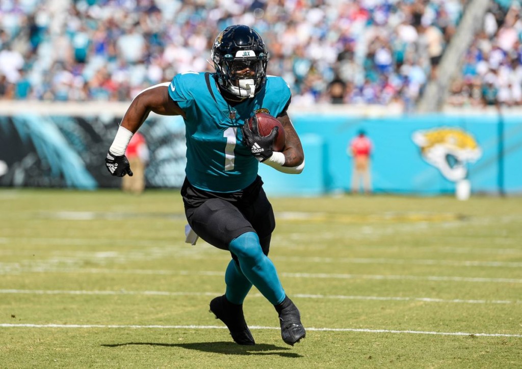 Gelingt Travis Etienne im Spiel seiner Jaguars gegen die Raiders ein Touchdown?