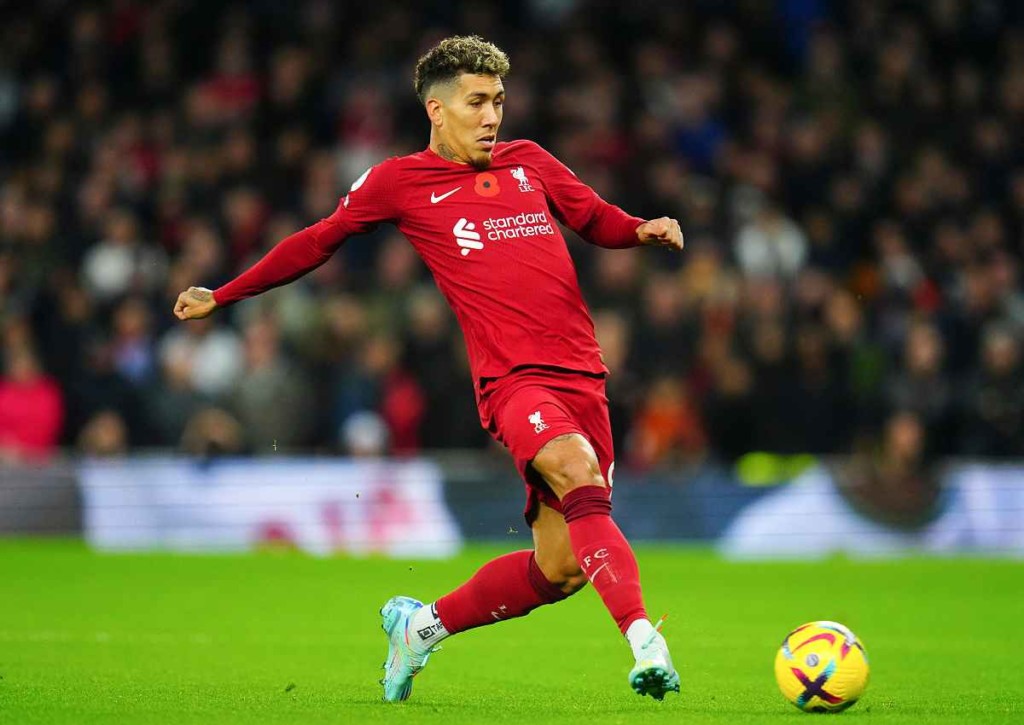 Wie torhungrig präsentiert sich der haushohe Favorit Liverpool (im Bild: Firmino) gegen Derby? © IMAGO / Shutterstock, 06.11.2022 Liverpool Derby Tipp