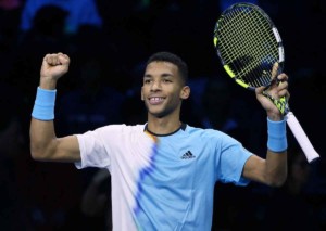 Erringt Auger-Aliassime einen hart umkämpften Sieg gegen Fritz? © IMAGO / Xinhua, 15.11.2022 Davis Cup 2022