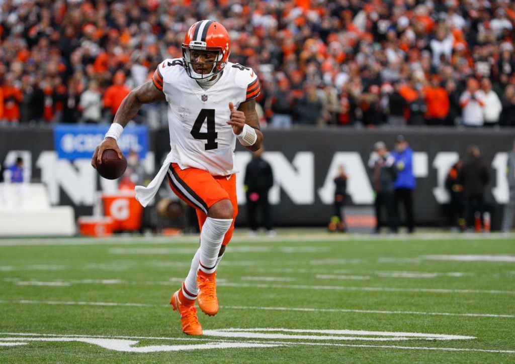 Führt DeShaun Watson seine Browns zum Sieg über die ersatzgeschwächten Ravens? © IMAGO / Icon Sportswire, 11.12.2022 Führt DeShaun Watson seine Browns zum Sieg über die ersatzgeschwächten Ravens?