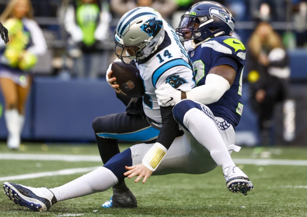 Dürfen die Panthers dank eines Sieges gegen die Steelers weiterhin von den Playoffs träumen?