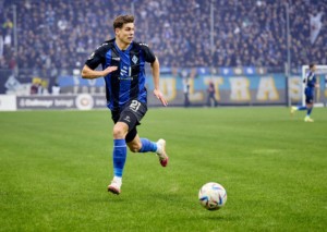 Kann Mannheim (im Bild: Alex Rossipal) in Duisburg endlich auch mal das Gesicht aus den Heimspielen zeigen? © IMAGO / Zink, 14.01.2023 Kann Mannheim (im Bild: Alex Rossipal) in Duisburg endlich auch mal das Gesicht aus den Heimspielen zeigen?