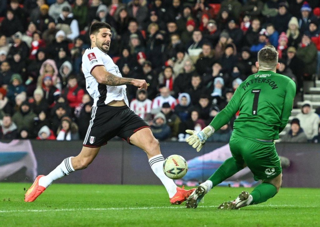Bleibt Fulham (im Bild: Aleksandar Mitrovic) mit einem Sieg gegen Nottingham oben dran? © IMAGO / Shutterstock / RIchard Lee, 08.02.2023 Bleibt Fulham (im Bild: Aleksandar Mitrovic) mit einem Sieg gegen Nottingham oben dran?