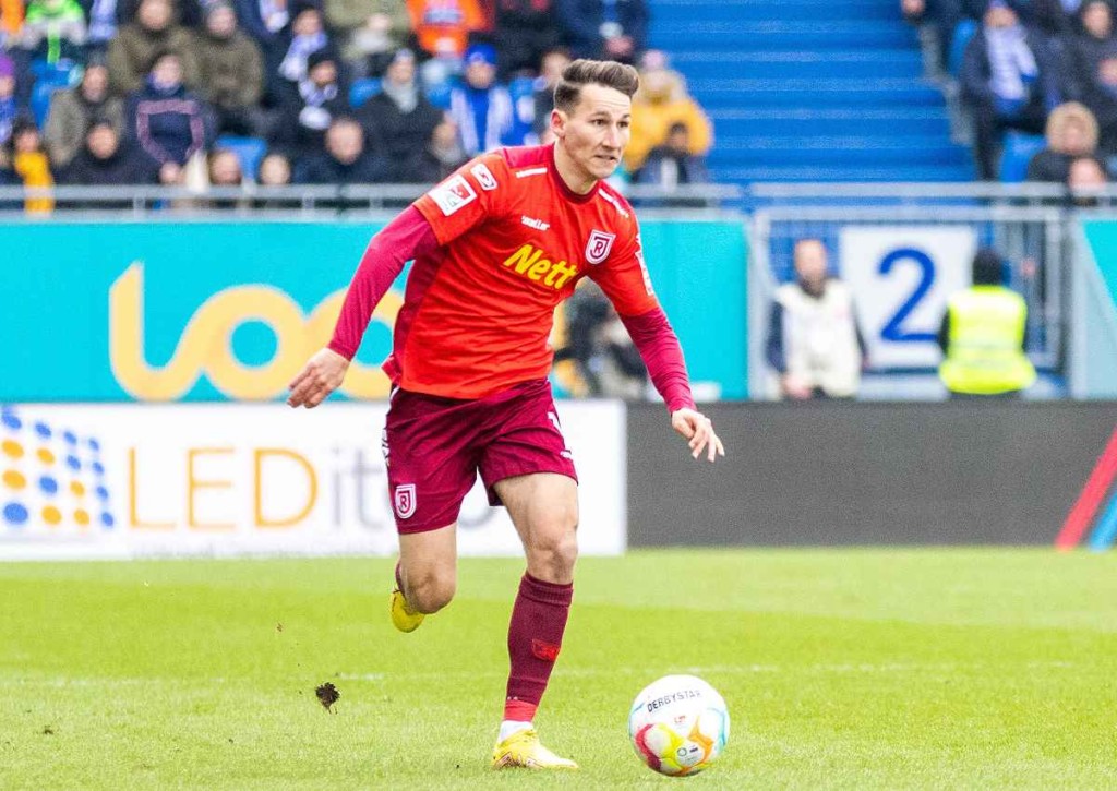 Fährt Regensburg (im Bild: Faber) gegen Nürnberg eine weitere Niederlage ein? © IMAGO / Sascha Janne, 28.01.2023 Nürnberg Regensburg Tipp