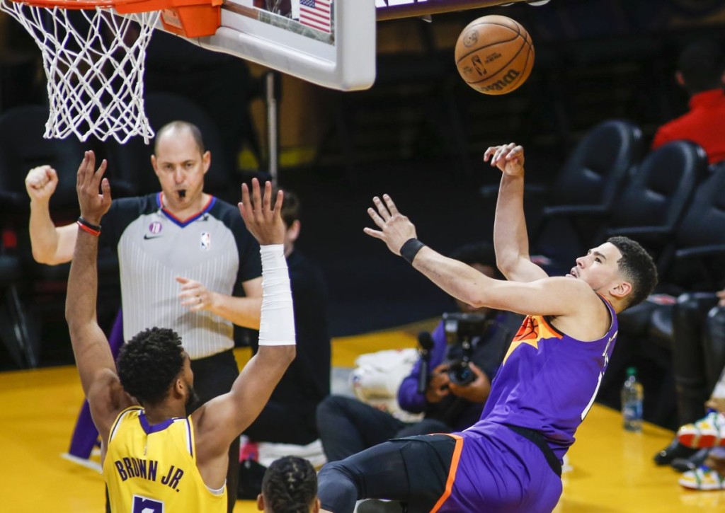 Scort Devin Booker für die Suns auch gegen die Jazz wieder 30+ Punkte?