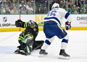Gibt es zwischen den Lightning (im Bild: Nikita Kucherov) und den Hurricanes erneut eine Verlängerung?