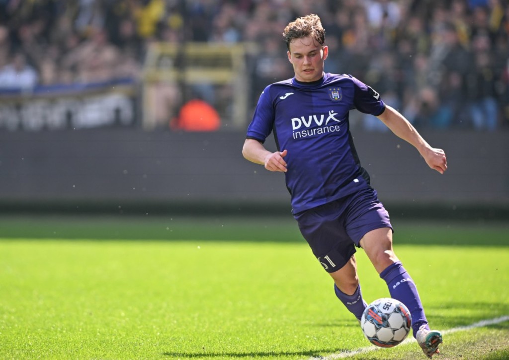 Nutzt Anderlecht (im Bild: Kristian Arnstad) den Heimvorteil gegen AZ Alkmaar aus?