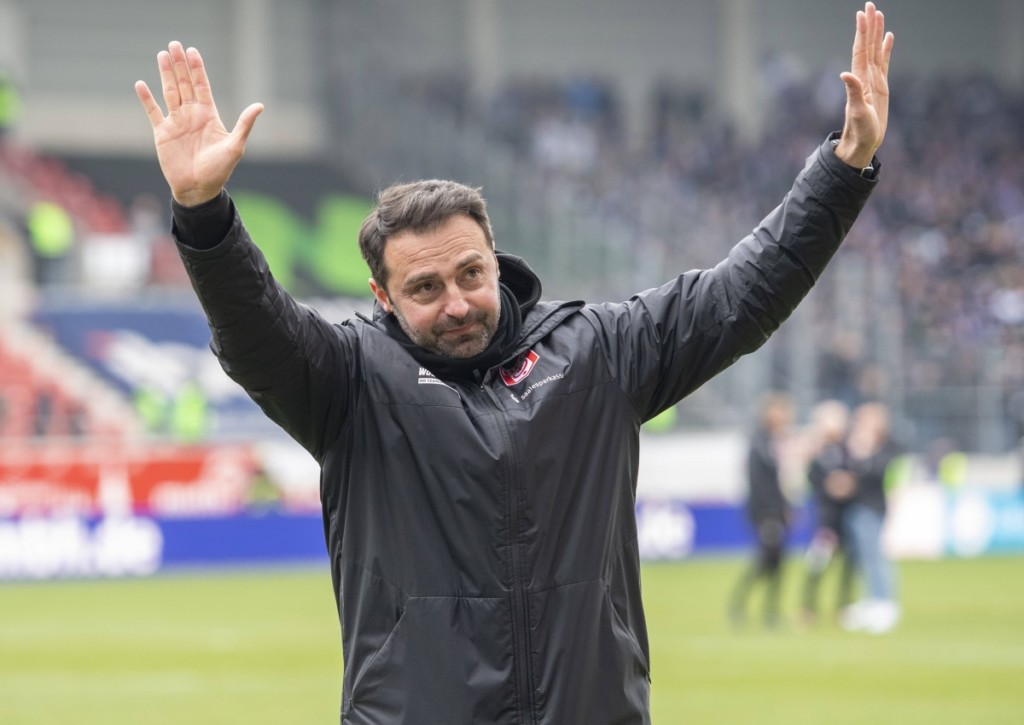 Kann sich Halle mit Coach Ristic im direkten Abstiegsduell von Bayreuth distanzieren ?