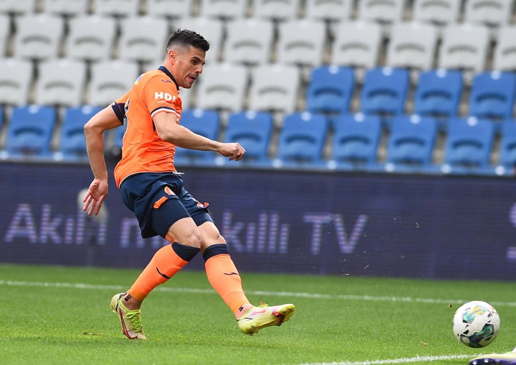 Bringt Basaksehir (im Bild: Danijel Aleksic) den Vorsprung gegen Ankaragücü über die Runden? © IMAGO / Seskim Photo, 17.05.2023 Ankaragücü Basaksehir Tipp