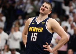Führt Nikola Jokic die Nuggets zum dritten Sieg in der Series gegen die Suns? © IMAGO / USA TODAY Network, 23.04.2023 Phoenix Suns Denver Nuggets Tipp