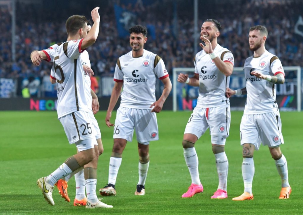 Setzt St. Pauli mit einem Sieg gegen Düssldorf den HSV wieder extrem unter Druck?