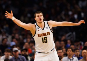 Brilliert Denver-Star Nikola Jokic auch in Game 2 gegen Miami Heat? © IMAGO / Icon Sportswire, 25.11.2022 Denver Nuggets Miami Heat Game 2 Tipp