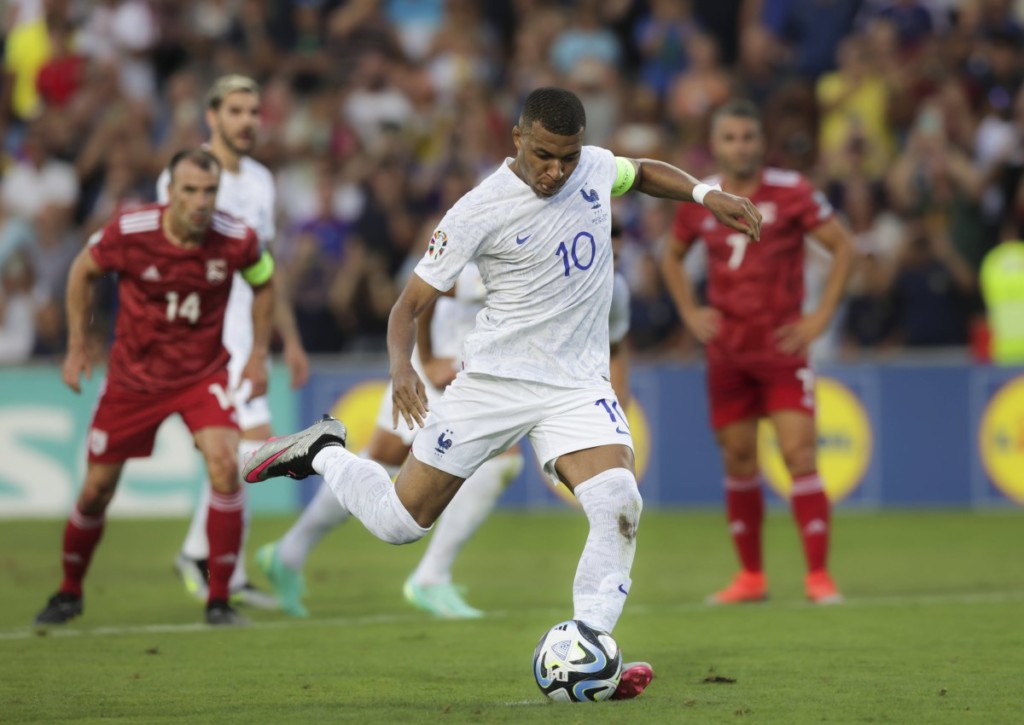 Feiert Frankreich (im Bild: Kylian Mbappe) gegen Griechenland den nächsten deutlichen Erfolg?