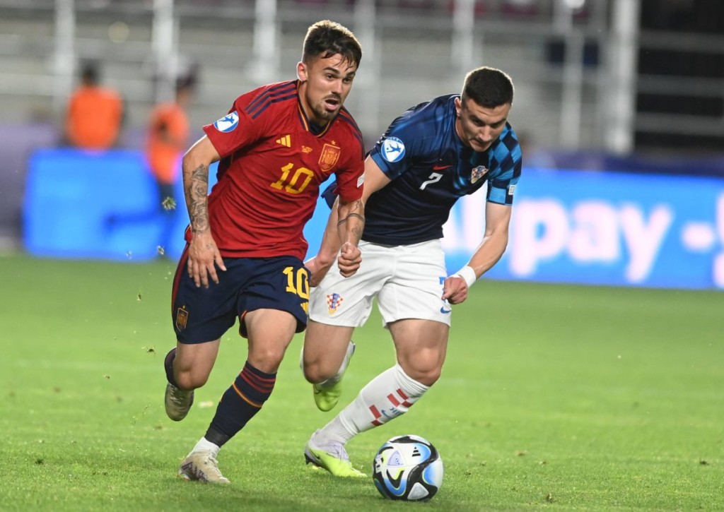 Gewinnt Spanien (im Bild: Rodri) auch das dritte Gruppenspiel gegen die Ukraine? © IMAGO / Sport-pictures - Razvan Pasarica, 24.06.2023 Gewinnt Spanien (im Bild: Rodri) auch das dritte Gruppenspiel gegen die Ukraine?