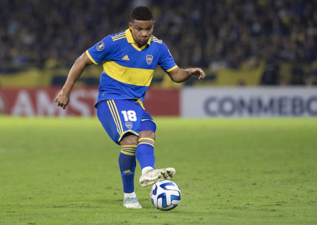 Können die Boca Juniors (im Bild: Frank Fabra) den Abstand nach oben mit einem Sieg bei Gimnasia weiter verkürzen? © IMAGO / ZUMA Wire, 06.06.2023 Können die Boca Juniors (im Bild: Frank Fabra) den Abstand nach oben mit einem Sieg bei Gimnasia weiter verkürzen?