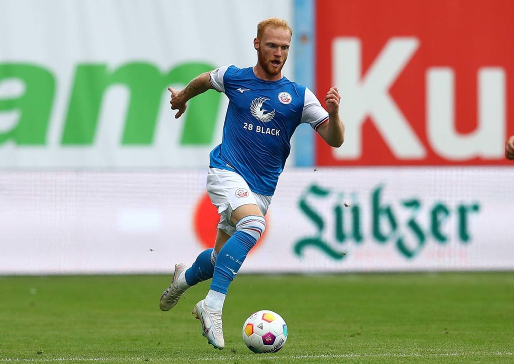 Holt Rostock (im Bild: Nils Fröling) auswärts bei Elversberg Punkte? © IMAGO / Jan Huebner, 30.07.2023 Elversberg Rostock Tipp