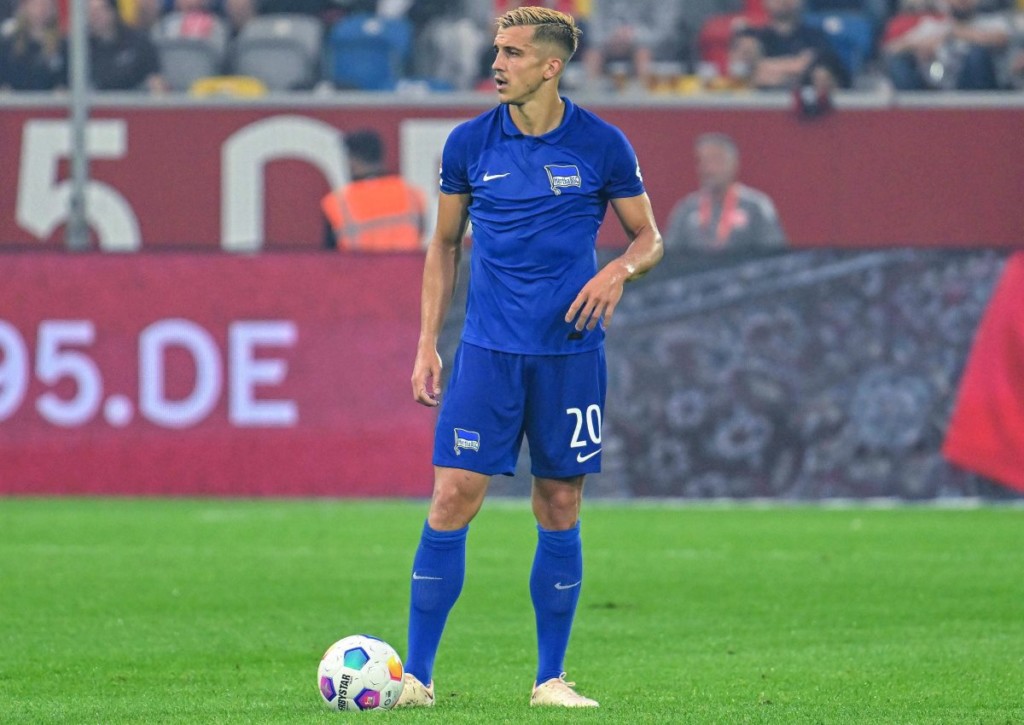 Fährt die Hertha (im Bild: Marc Oliver Kempf) im Heimspiel gegen Wiesbaden den ersten Saisondreier ein? © IMAGO / Revierfoto, 29.07.2023 Fährt die Hertha (im Bild: Marc Oliver Kempf) im Heimspiel gegen Wiesbaden den ersten Saisondreier ein?