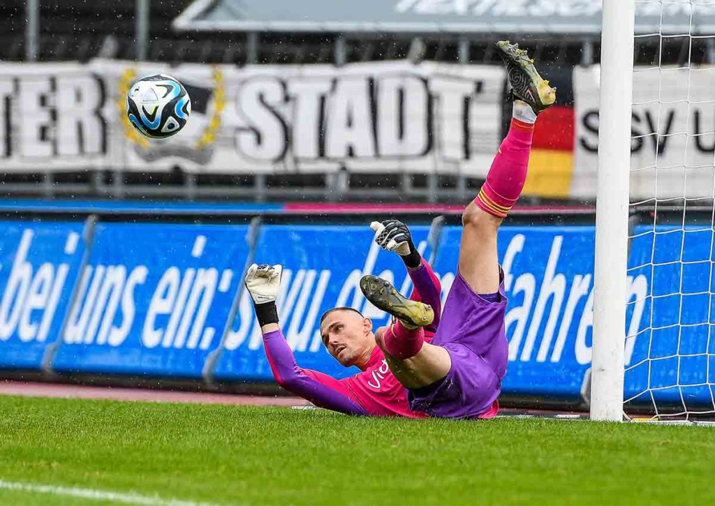 Viele Tore beim Match Ingolstadt gegen Saarbrücken (im Bild: Tim Paterok)? © IMAGO / Nordphoto 06.08.2023 Ingolstadt vs. Saarbrücken Tipp, Prognose & Quoten 26.08.2023 - 3. Liga