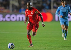 Behält Enner Valencia mit Internacional gegen Bolivar im Rückspiel die Oberhand? © IMAGO / Action Plus, 23.08.2023 Internacional Bolivar Tipp
