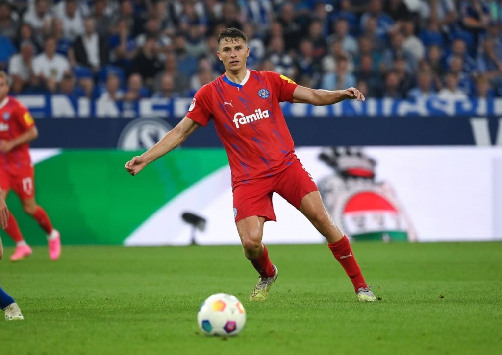 Kann Benedikt Pichler für Kiel auch gegen Paderborn anschreiben? © IMAGO / Team 2, 25.08.2023 Kiel Paderborn Tipp