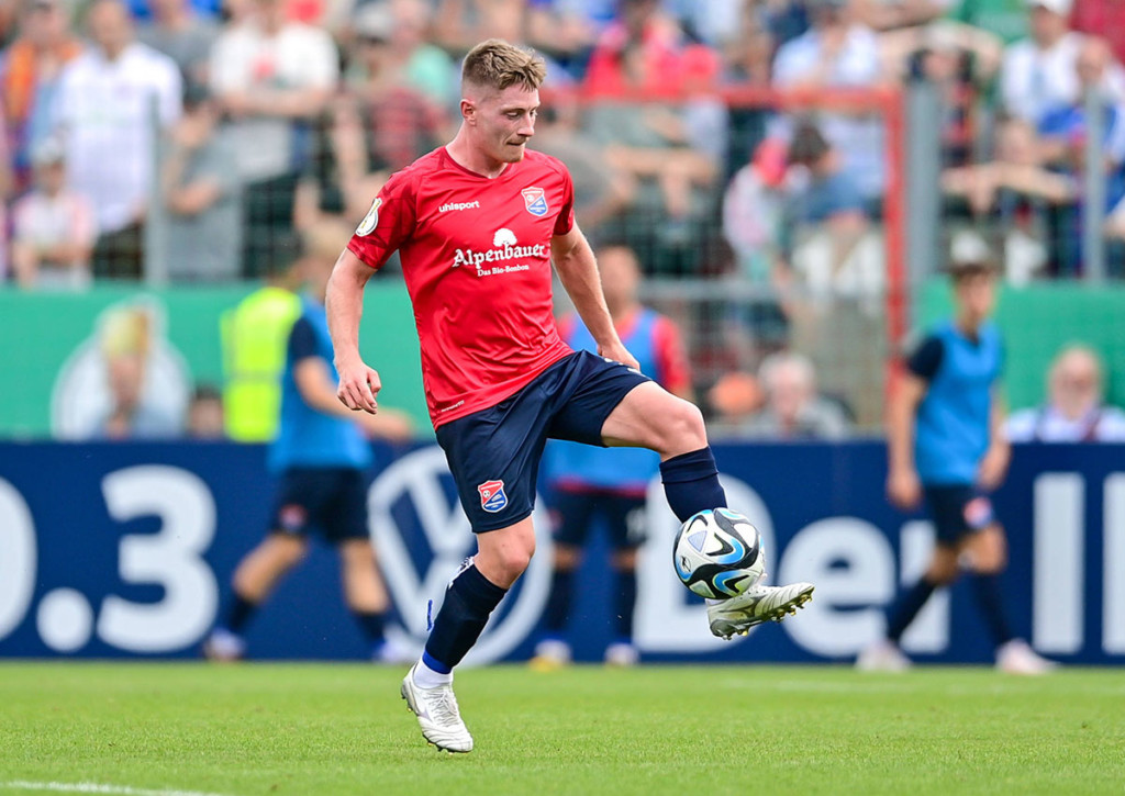 Setzt Unterhaching (im Bild: Dennis Waidner) ihren Erfolgslauf ggen den SSC Verl fort? © IMAGO / foto2press, 13.08.2023 Verl Unterhaching Tipp