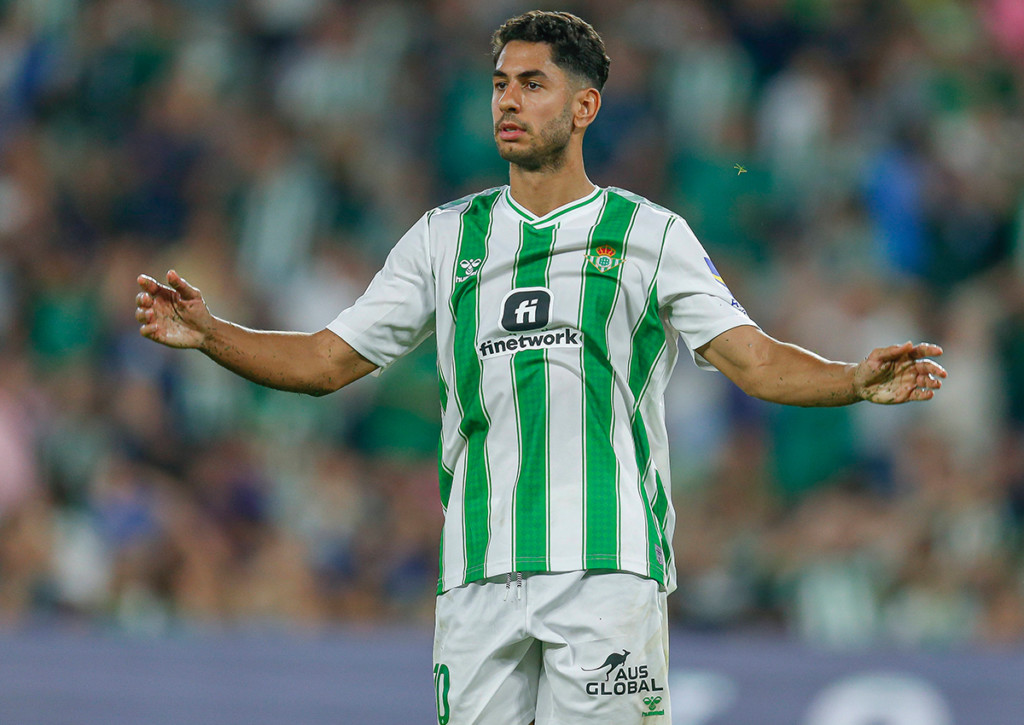 Gelingt Betis Sevilla (im Bild: Ayoze Perez) gegen Valencia ein Dreier? © IMAGO / Pressinphoto, 24.09.2023 Betis Sevilla Valencia Tipp