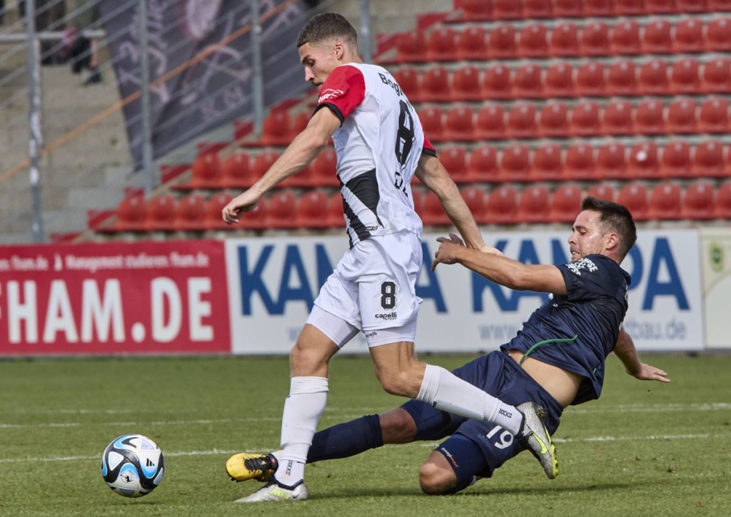 Findet Viktoria Köln (im Bild: Donny Bogicevic) zuhause gegen Bielefeld wieder in die Spur?