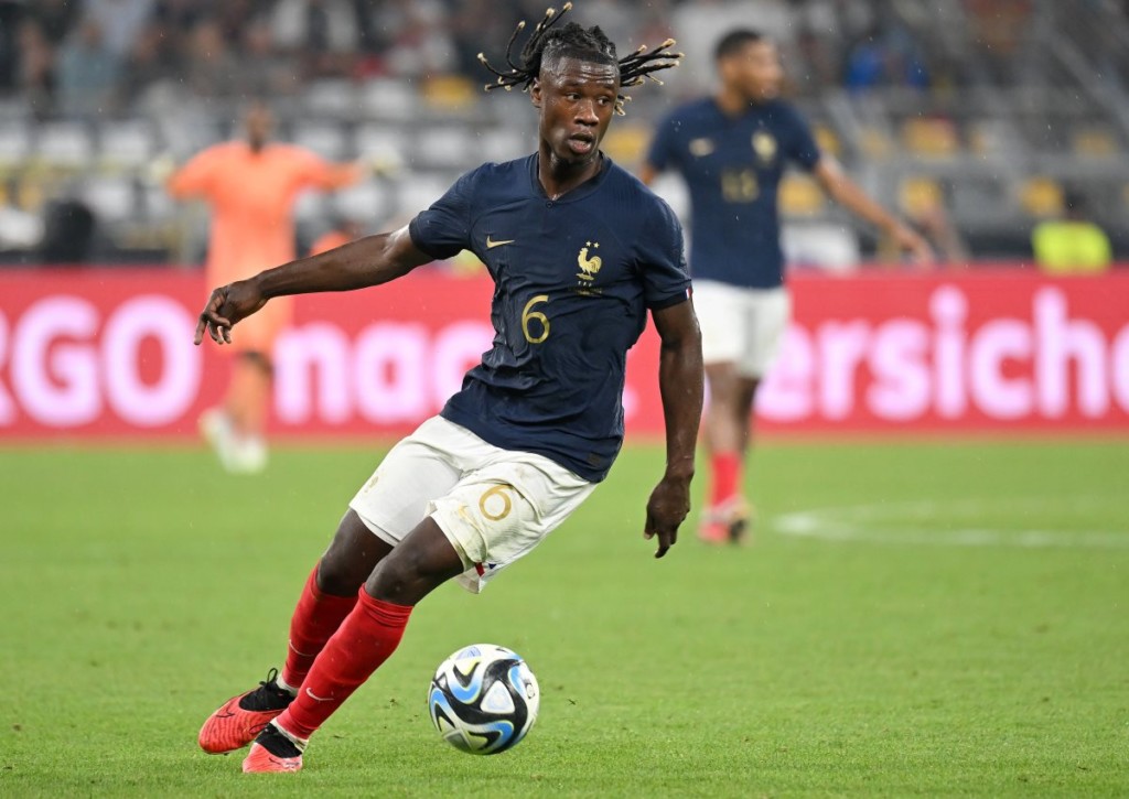 Tut sich auch Frankreich (im Bild: Eduardo Camavinga) gegen das unbequeme Schottland schwer?