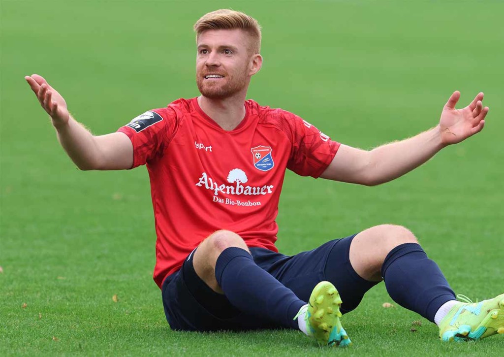 Siegt Unterhaching (im Bild: Mathias Fetsch) im Heimspiel gegen Mannheim? © IMAGO / Lackovic, 14.10.2023 Unterhaching Mannheim Tipp