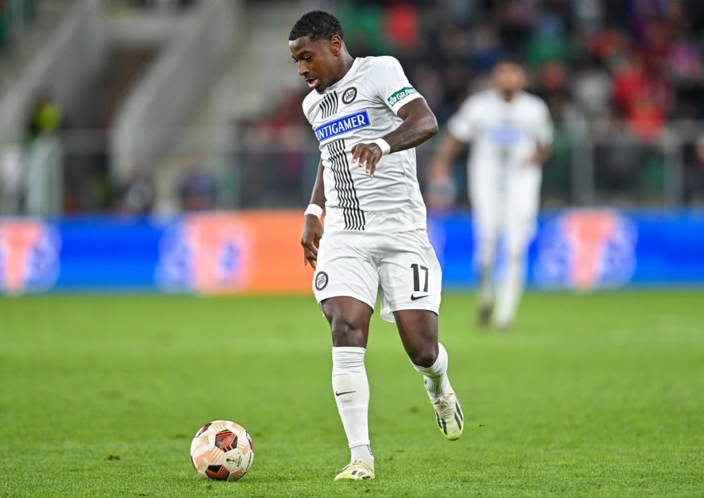 Kann Sturm Graz (im Bild: Bryan Teixeira) auch nach dem Auswärtsspiel in Wolfsberg mit RBS Schritt halten?