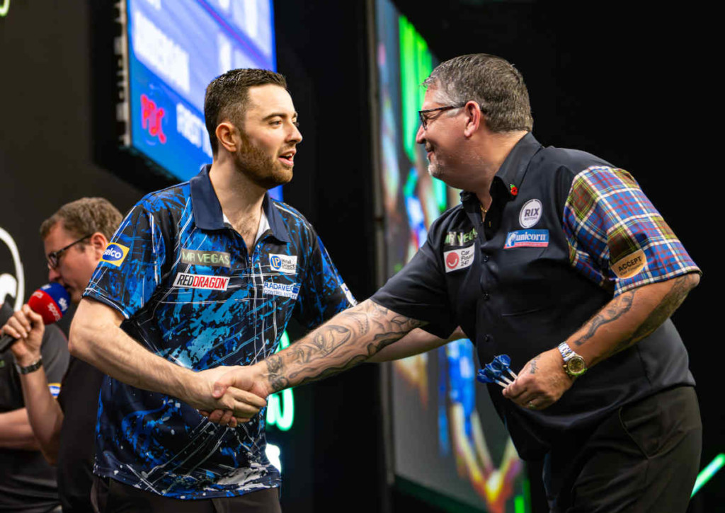 Gewinnt Luke Humphries auch sein zweites Duell gegen Gary Anderson beim Grand Slam of Darts 2023?