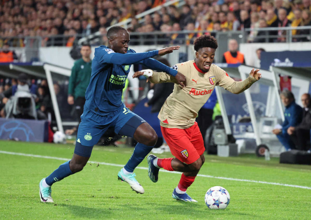 Trifft Elye Wahi auch im Rückspiel für Lens gegen die PSV Eindhoven? © IMAGO / PanoramiC, 24.10.2023 Trifft Elye Wahi auch im Rückspiel für Lens gegen die PSV Eindhoven?