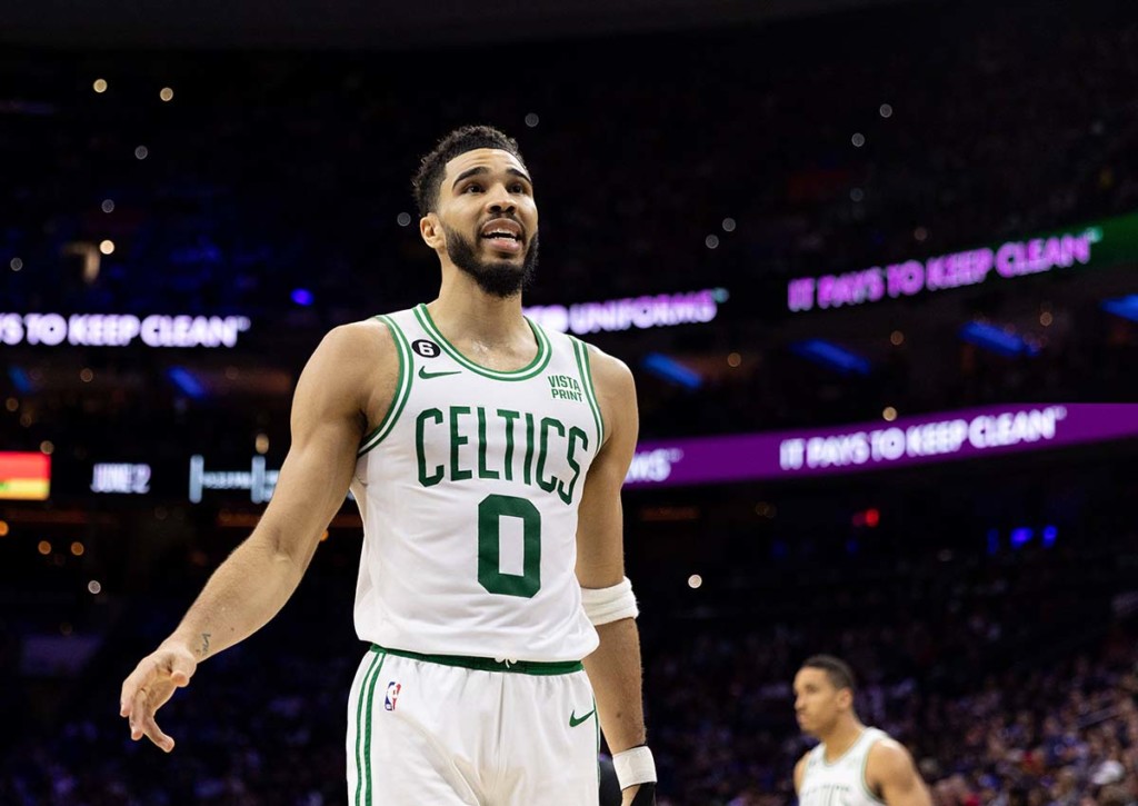 Wer entscheidet das Duell zwischen den Celtics (im Bild: Jayson Tatum) und 76ers für sich? © IMAGO / Sports Press Photo, 12.12.2023 Boston Celtics Philadelphia 76ers Tipp